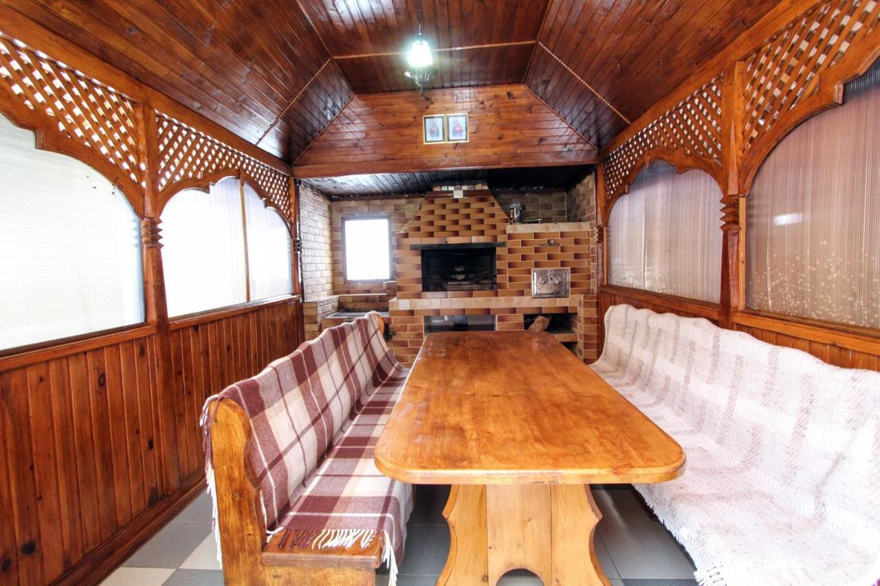Cottage "Kliverent" Jaremče Esterno foto