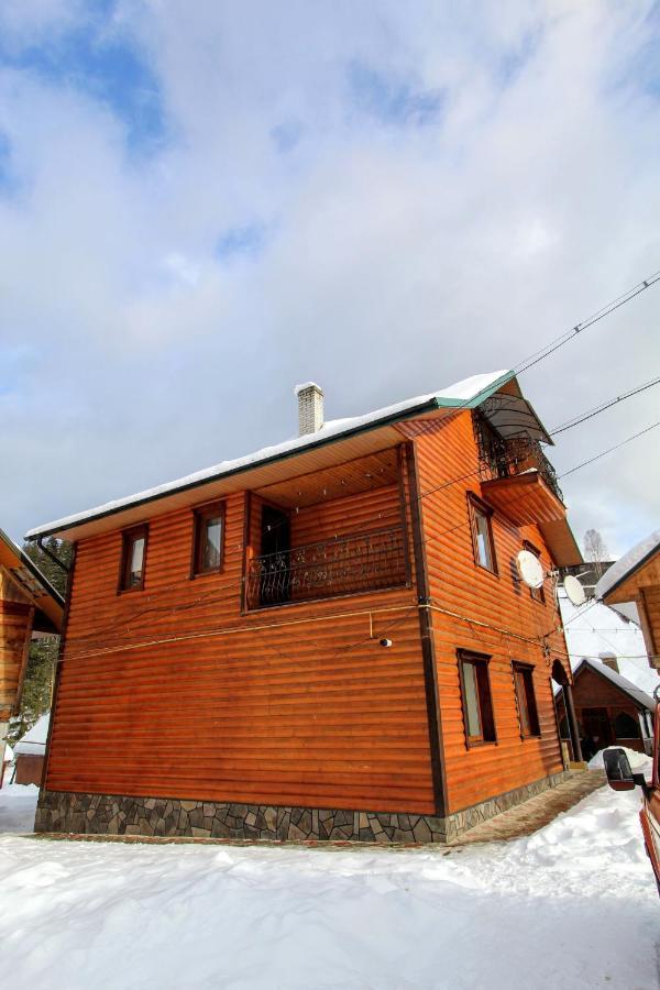 Cottage "Kliverent" Jaremče Esterno foto