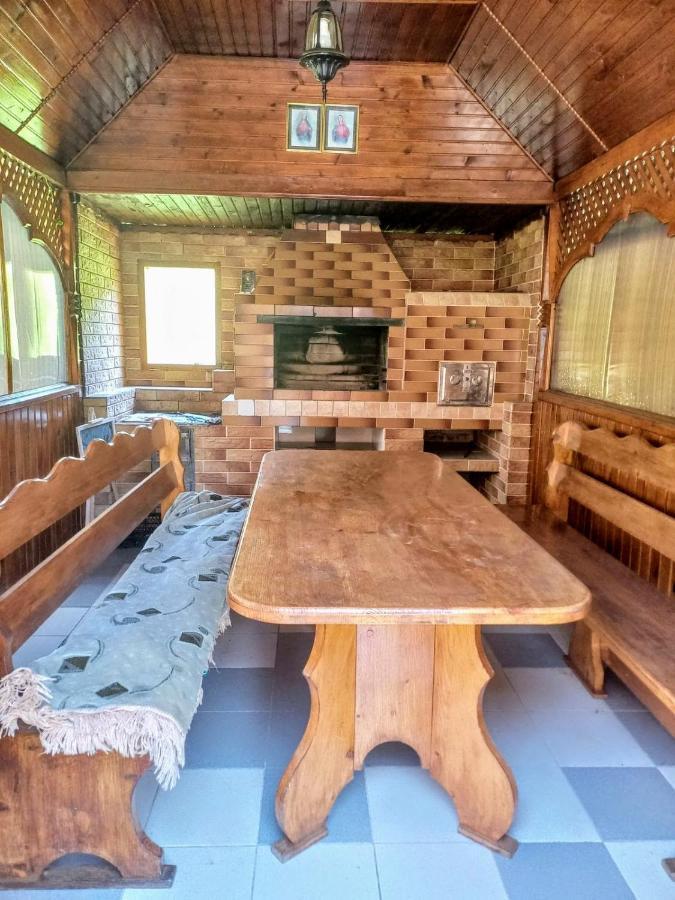 Cottage "Kliverent" Jaremče Esterno foto