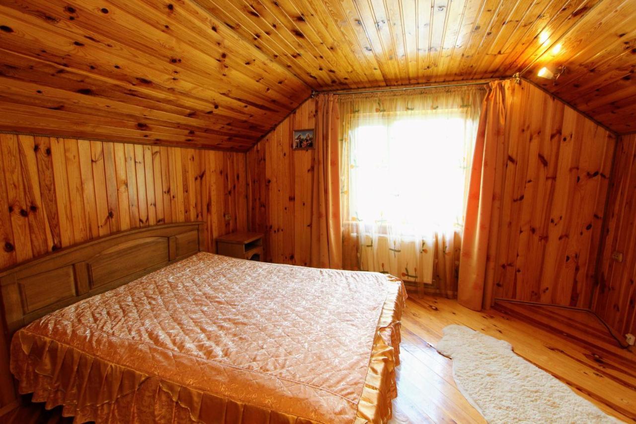 Cottage "Kliverent" Jaremče Esterno foto
