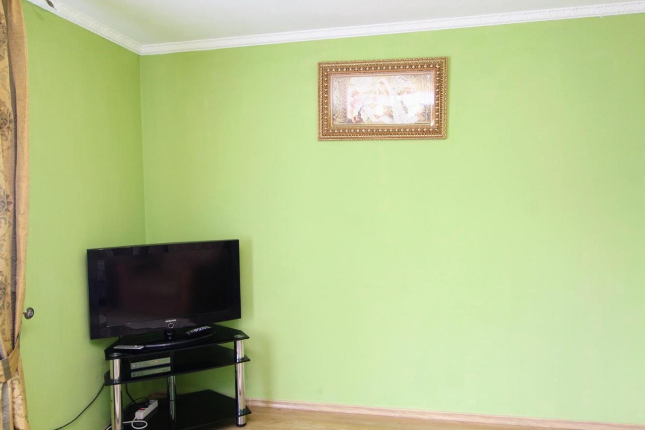 Cottage "Kliverent" Jaremče Esterno foto