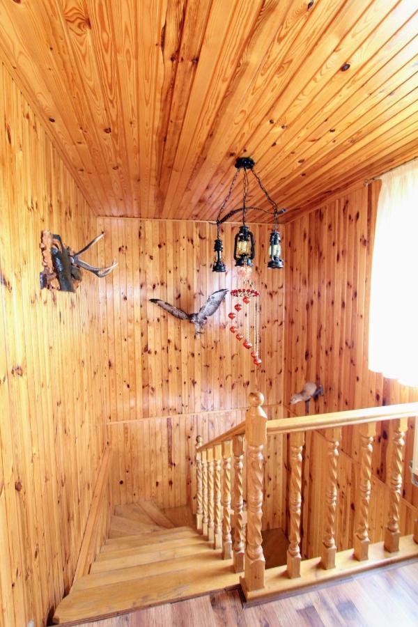 Cottage "Kliverent" Jaremče Esterno foto