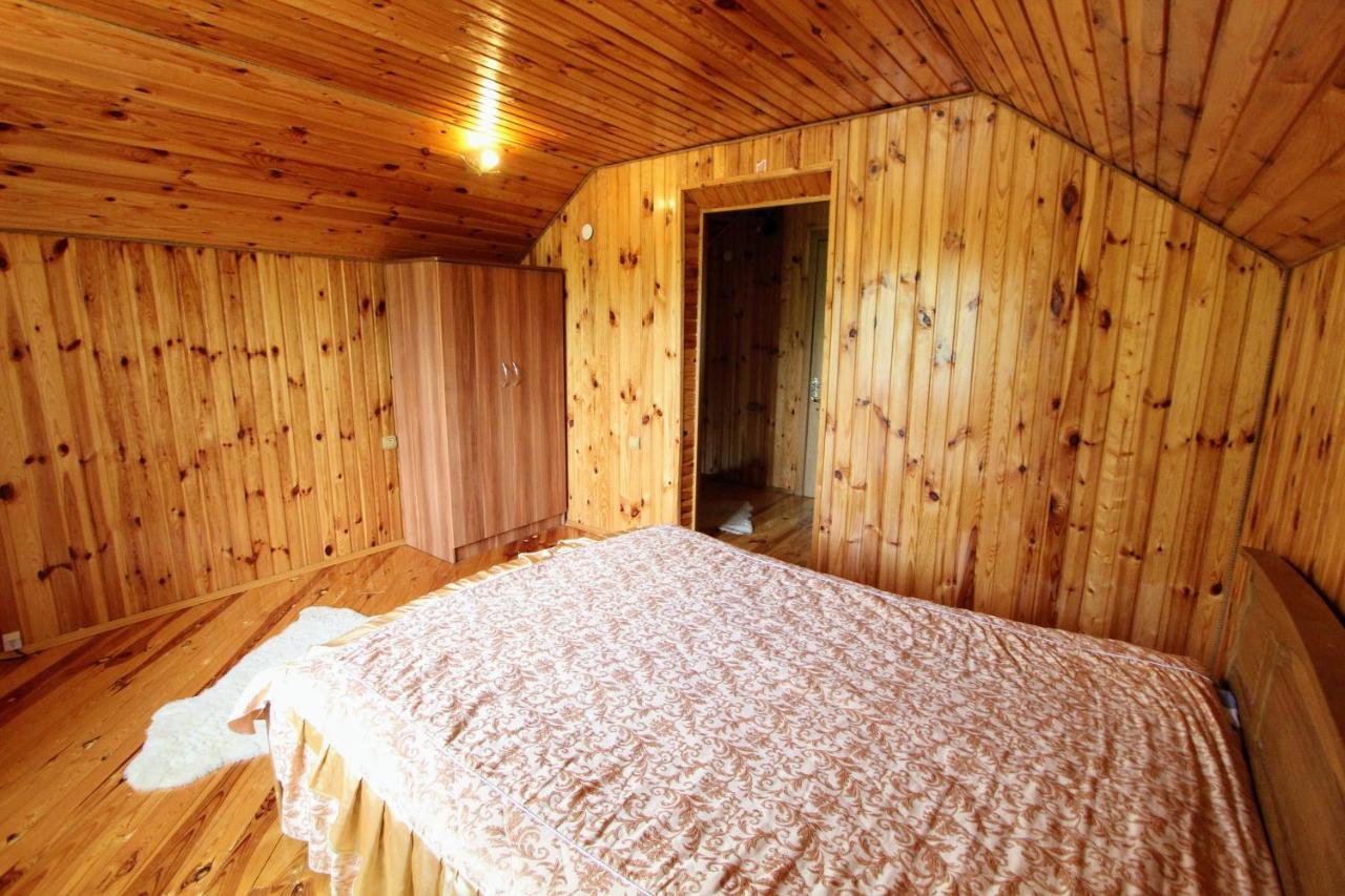 Cottage "Kliverent" Jaremče Esterno foto